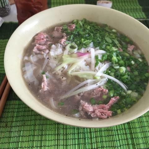 Cách làm phở thịt bò tái