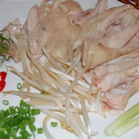 Cách làm phở thịt gà