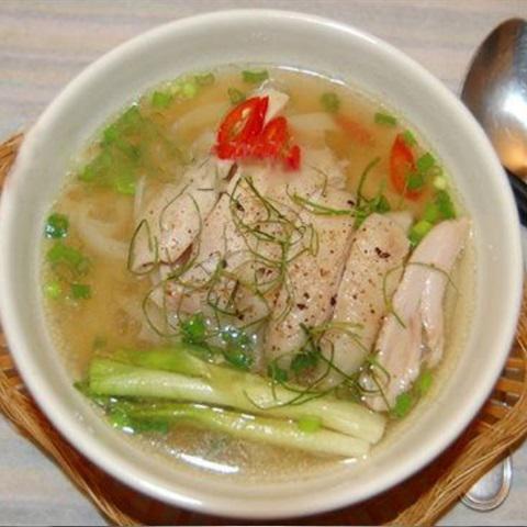 Cách làm phở thịt gà