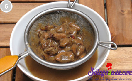 Phở trộn sốt me cho tín đồ chua ngọt