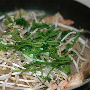 Cách làm phở xào chua ngọt