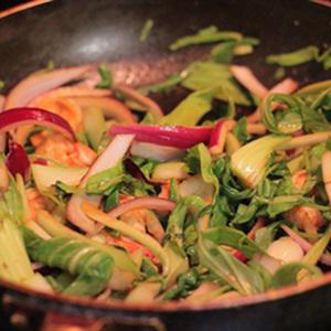 Cách làm phở xào tôm thịt