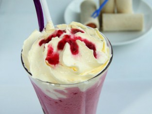 Phúc bồn tử trộn kem sữa