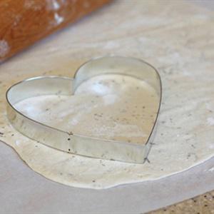 Cách làm pizza trái tim