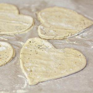 Cách làm pizza trái tim