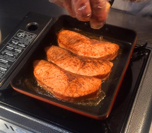 Pizza trứng ngon miệng chỉ với 5p cho bữa sáng