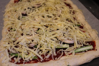 Pizza với bột oregano