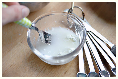 Pudding sữa hấp hoa quả vị hoa hồng