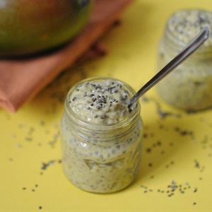 Cách làm pudding xoài hạt é