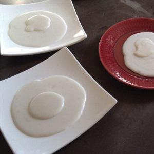 Cách làm pudding xoài hình trứng ốp la