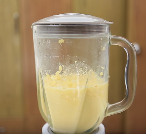 Quên cách chiên khoai truyền thông đi, làm xúc xích bọc khoai vừa giòn rụm lại thơm ngon hơn nhiều