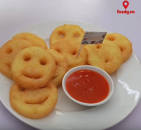 Ra tay làm ngay bánh tráng nướng phô mai ú ụ nhân, nhìn no mắt cực nhanh bằng chảo