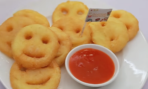 Ra tay làm ngay bánh tráng nướng phô mai ú ụ nhân, nhìn no mắt cực nhanh bằng chảo