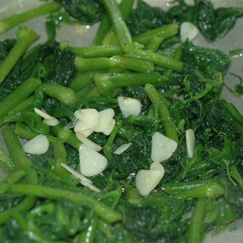 Cách làm rau bí xào tỏi