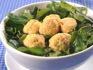 Rau càng cua nấu cá thu