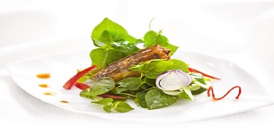 Rau càng cua trộn cá mòi