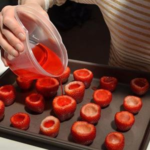 Cách làm rau câu dâu tây