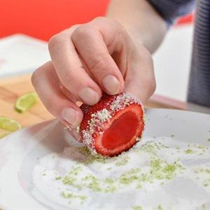 Cách làm rau câu dâu tây