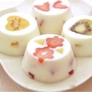 Cách làm rau câu hoa quả hình trái tim