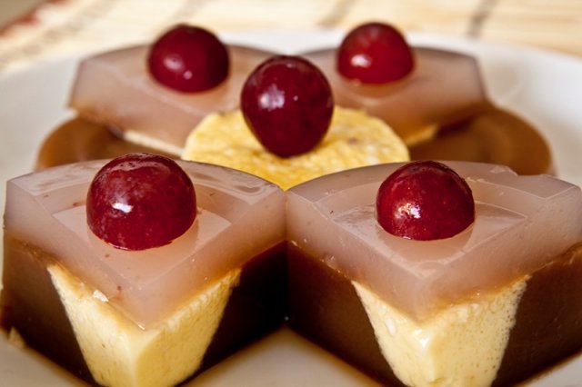 Rau câu nhân bánh flan