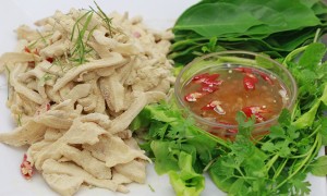 Rau chân vịt trộn thịt cua ngon khó cưỡng