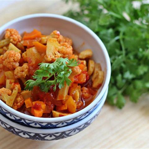 Cách làm rau củ sốt cay