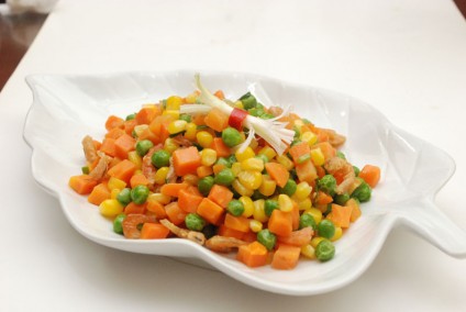 Rau củ xào tôm khô