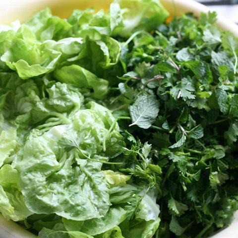 Cách làm rau cuộn thơm ngon