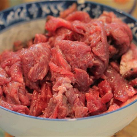 Cách làm rau diếp cá trộn thịt bò