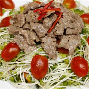 Cách làm rau mầm trộn thịt bò
