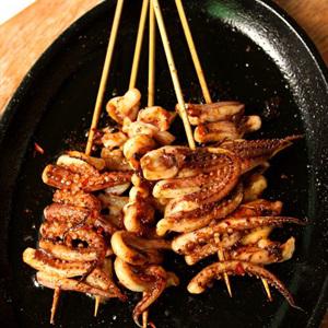 Cách làm râu mực nướng áp chảo