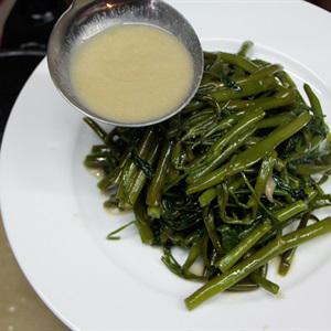 Cách làm rau muống xào chao chay