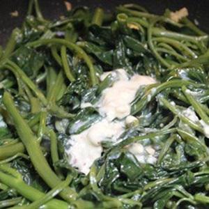 Cách làm rau muống xào chao