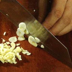 Cách làm rau muống xào mắm ruốc