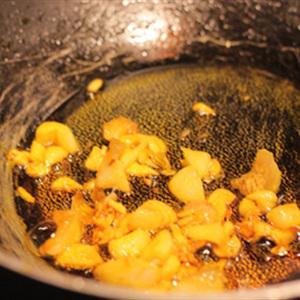 Cách làm rau muống xào ốc móng tay