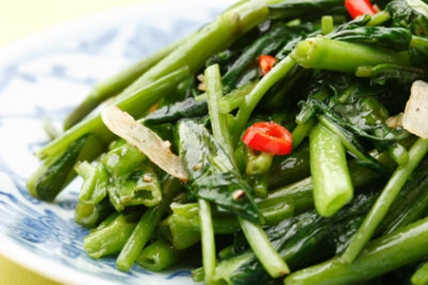 Rau muống xào tam vị