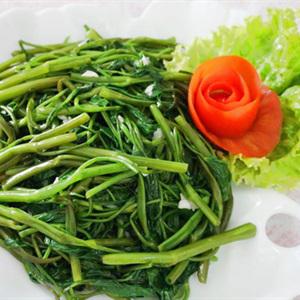 Cách làm rau muống xào tỏi băm