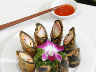 Rong biển cuộn chả tôm
