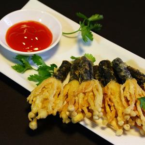 Cách làm rong biển cuộn nấm kim châm