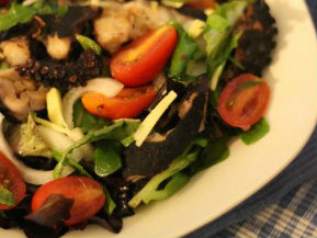 Salad bạch tuộc nướng