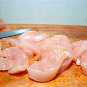 Cách làm salad trộn bánh mì gà