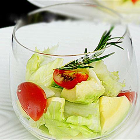 Cách làm salad bơ cà chua bi