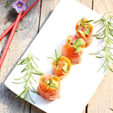 Cách làm salad bơ cá hồi