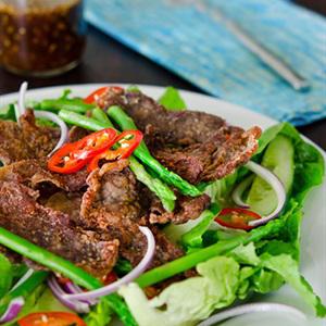 Cách làm salad bò chiên