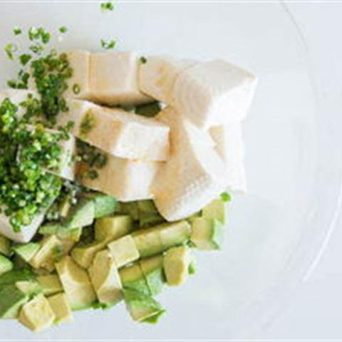 Cách làm salad bơ đậu hũ