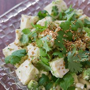 Cách làm salad bơ đậu hũ