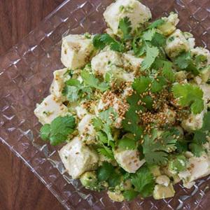 Cách làm salad bơ đậu hũ