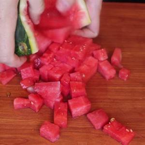 Cách làm salad bơ dưa hấu