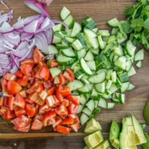 Cách làm salad bơ giảm cân