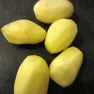 Cách làm salad bò khoai tây chiên